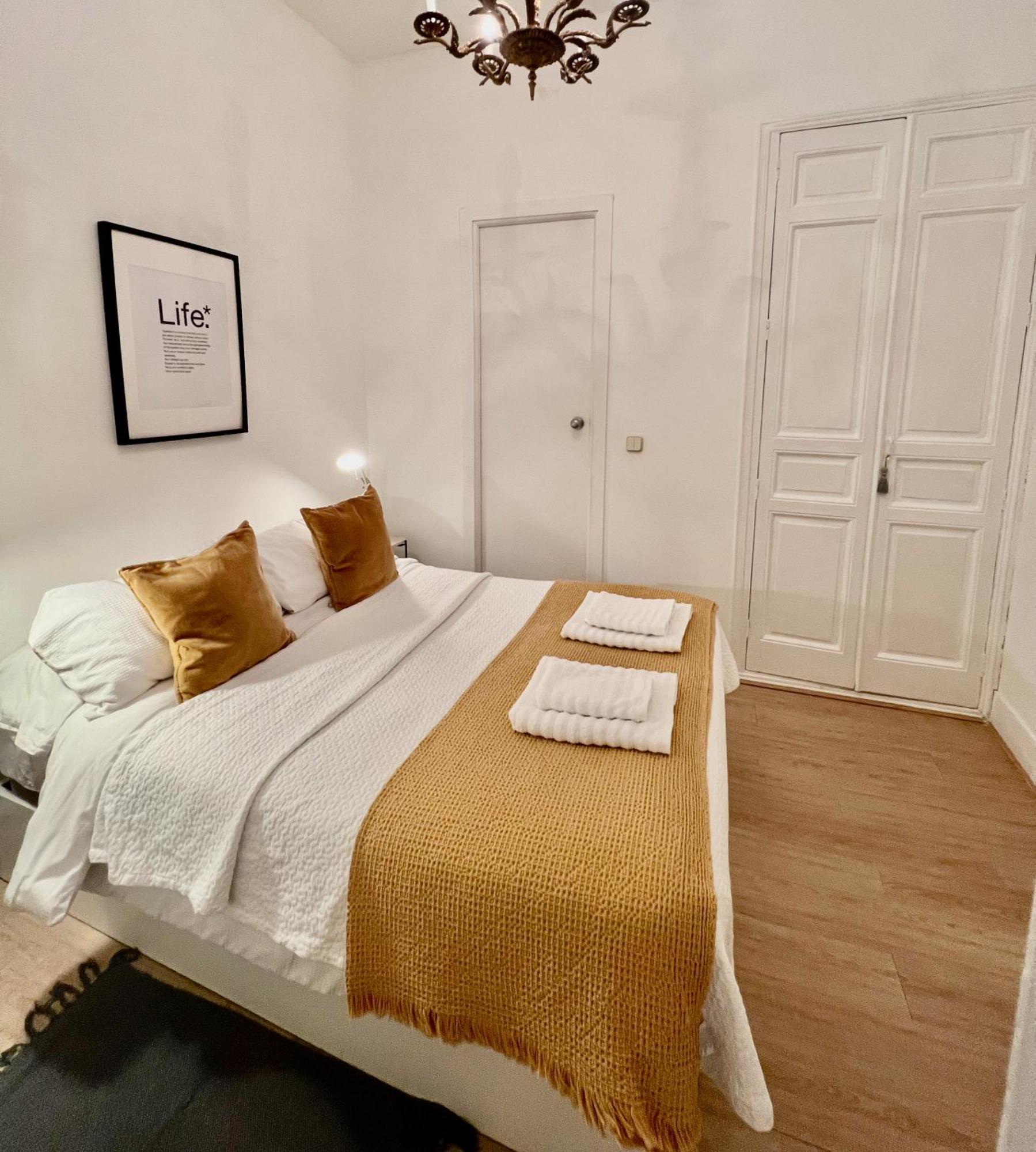 Urban Rooms Fuencarral Мадрид Екстер'єр фото